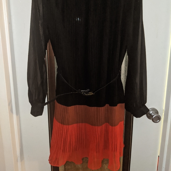 Color Block Dress - Picture 3 of 3